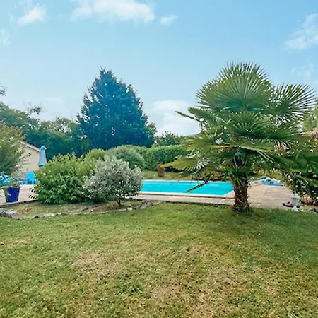 Дом отдыха Maison Avec Piscine Et Etang